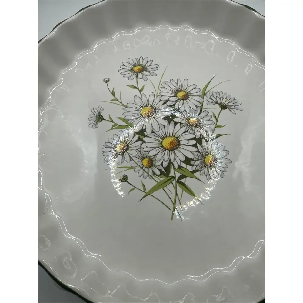 Ulster Ceramic Quiche Dish with Daisy Center - Made in England